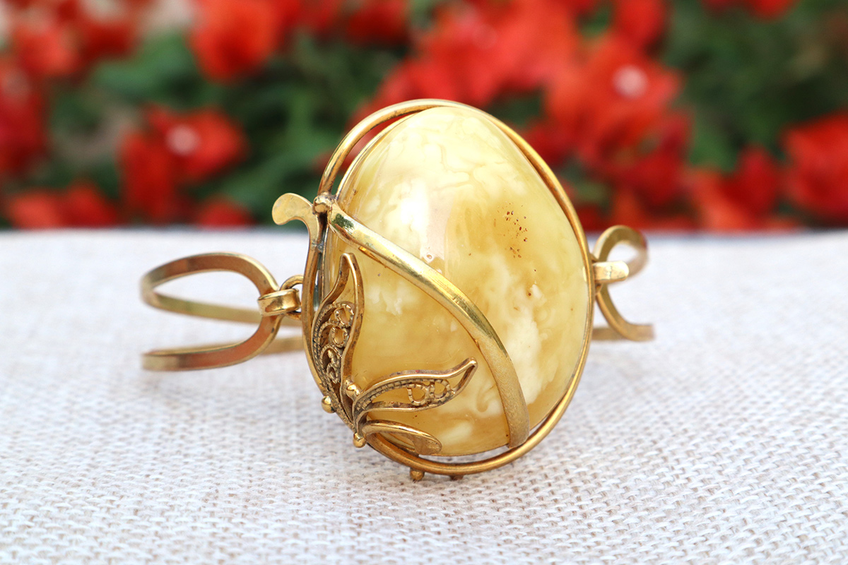 Baltic Amber Vintage Gold-Plated Bracelet